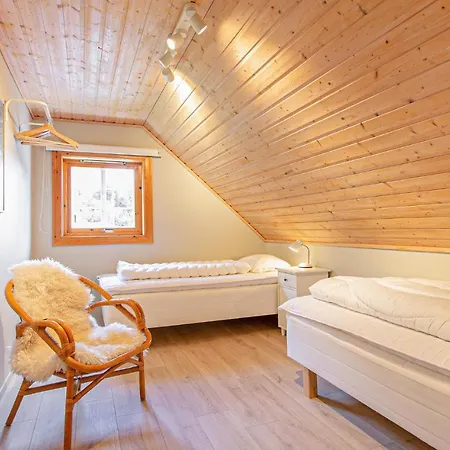 In With 5 Bedrooms And Wifi * Farsund